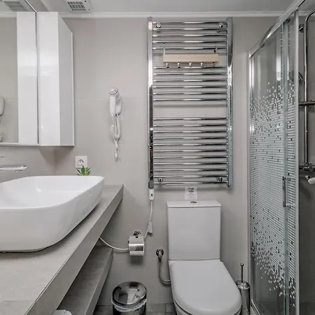 Adagio 1- Studio, Old Town