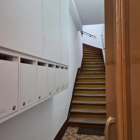 Adagio 1- Studio, Old Town