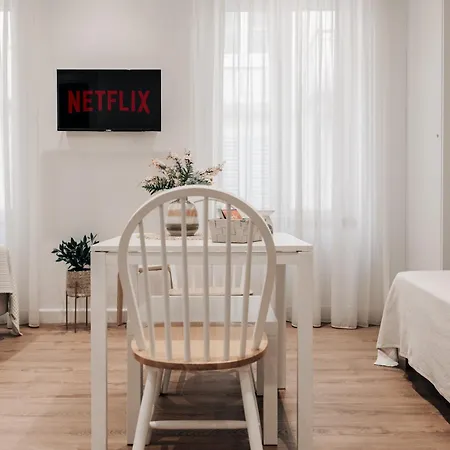 Adagio 1- Studio, Old Town *